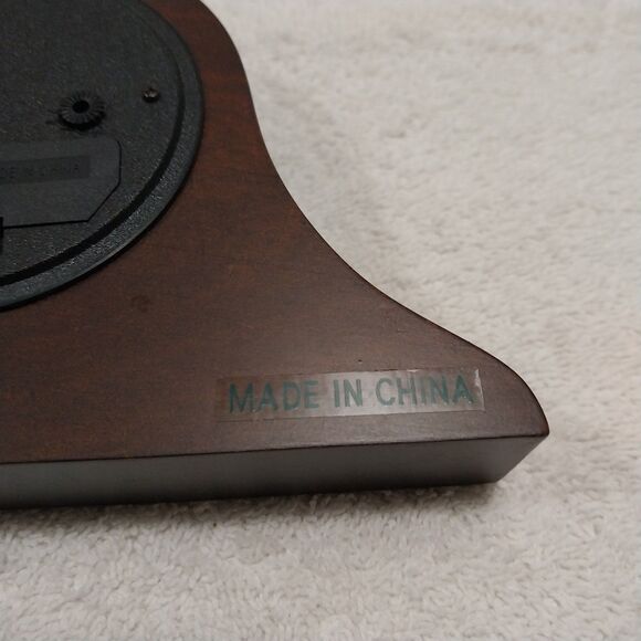 Vintage Wood Grain Quartz Mantel Clock with Gold Tone Accents #C009 - Picture 7 of 8